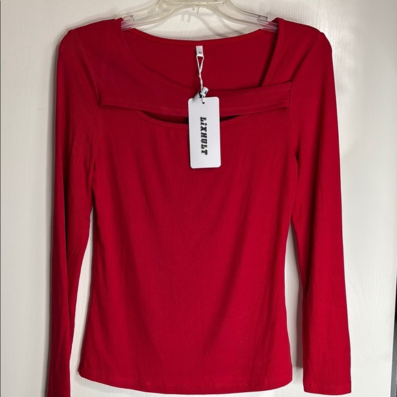 Amazon Red Cut Out Blouse with Long Length Sleeves NWT - Picture 4 of 5